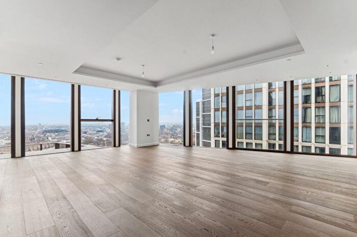 4 Bedroom Property To Rent In Carnation Way, Battersea Park, SW8