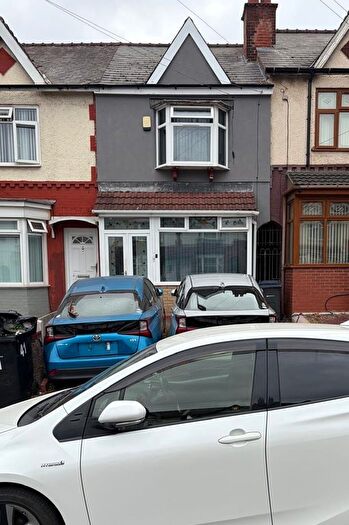 4 Bedroom Terraced House For Sale In Churchill Road, Birmingham, B9