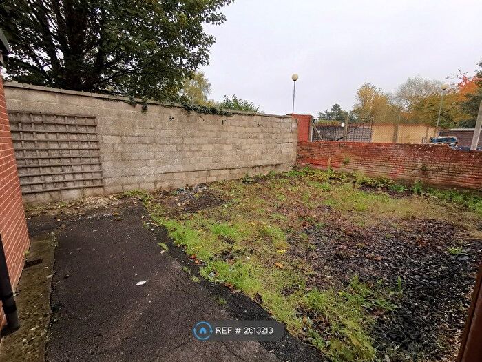 2 Bedroom Flat To Rent In Bath Road, Melksham, SN12