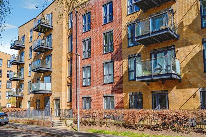 3 Bedroom Apartment For Sale In Frogmore Road, Hemel Hempstead, HP3