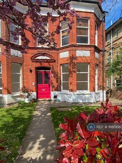 1 Bedroom Flat To Rent In Victoria Crescent, London, SE19