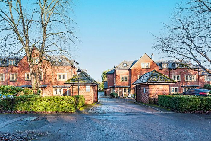 2 Bedroom Flat For Sale In London Road, Ascot, SL5