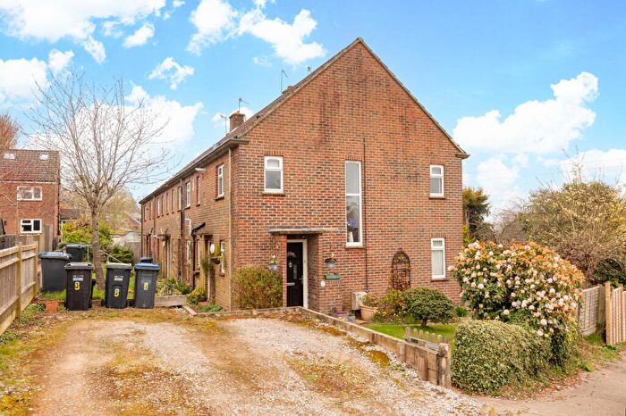2 Bedroom Maisonette For Sale In Withypitts, Turners Hill, RH10