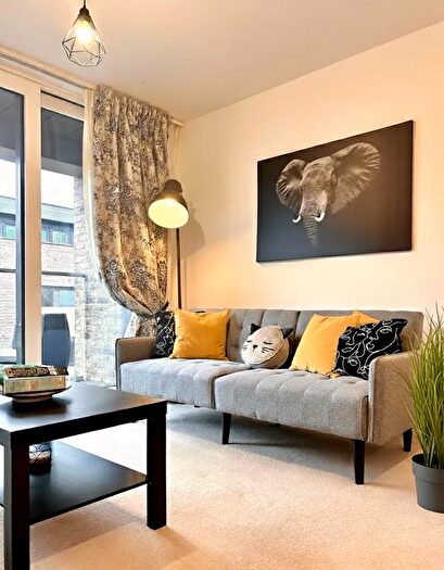 1 Bedroom Flat To Rent In Yeoman Street, London, SE8