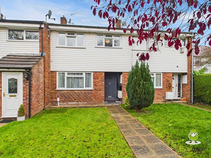 3 Bedroom Terraced House For Sale In Lea Close, Basingstoke, Hampshire, RG21