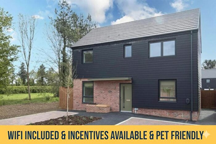 3 Bedroom Semi Detached House To Rent In One Month Rent Free - Shenley Wood, Milton Keynes, MK5