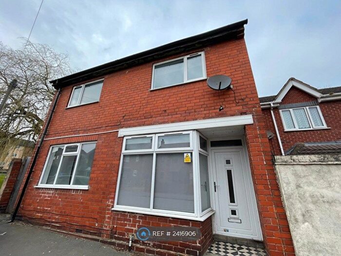4 Bedroom Detached House To Rent In Crossgate Road, Dudley, DY2