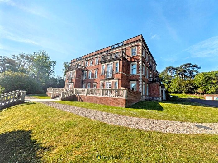 2 Bedroom Apartment For Sale In Springvale Road, Seaview, PO35