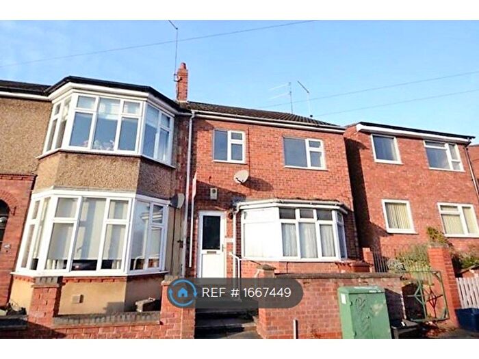 2 Bedroom Flat To Rent In Clarence Avenue, Northampton, NN2