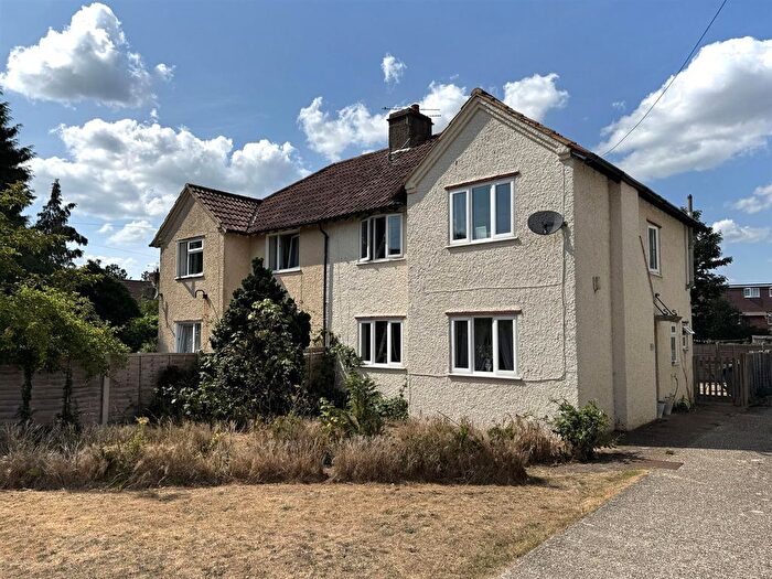 3 Bedroom Semi-Detached House To Rent In Nower Road, Dorking, RH4
