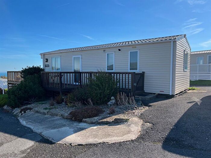 2 Bedroom Mobile/park Home For Sale In Swanage Bay View, Swanage, BH19