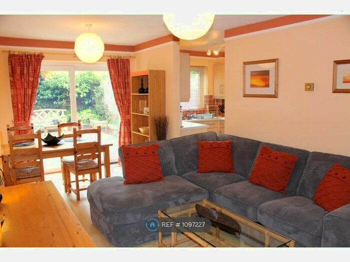 1 Bedroom Maisonette To Rent In Dawn Redwood Close, Slough, Berks, SL3