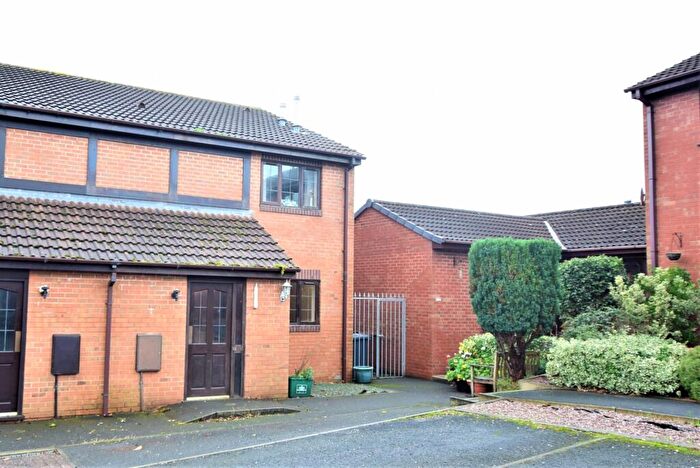 2 Bedroom Flat To Rent In Windmill View, Wesham, Preston, PR4