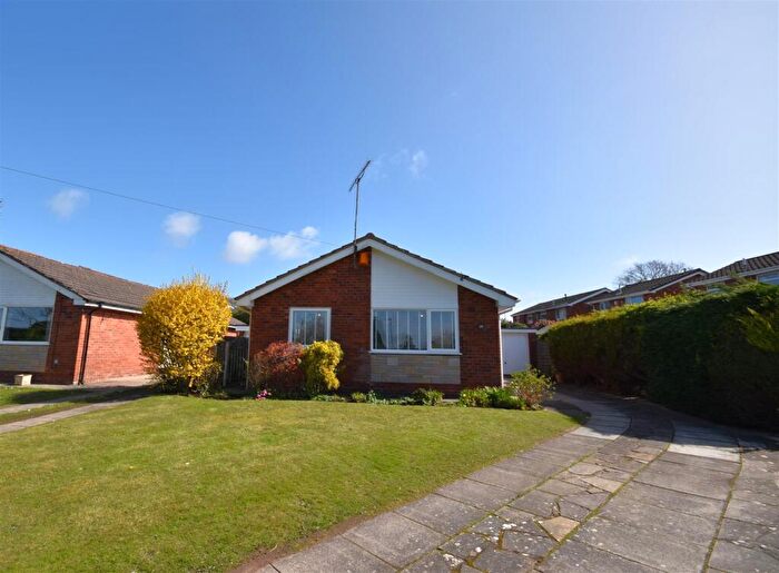 3 Bedroom Detached Bungalow For Sale In Rockfarm Close, Little Neston, Neston, CH64