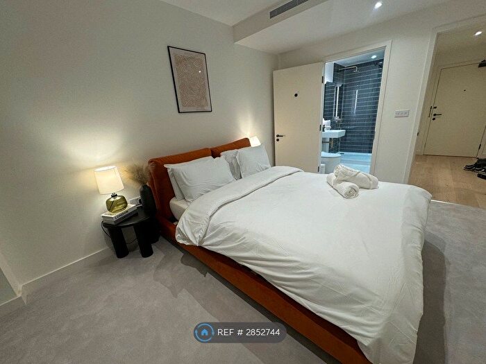 3 Bedroom Flat To Rent In India House, London, E16