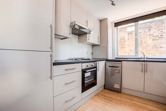 2 Bedroom Flat For Sale In Frogmore, London, SW18