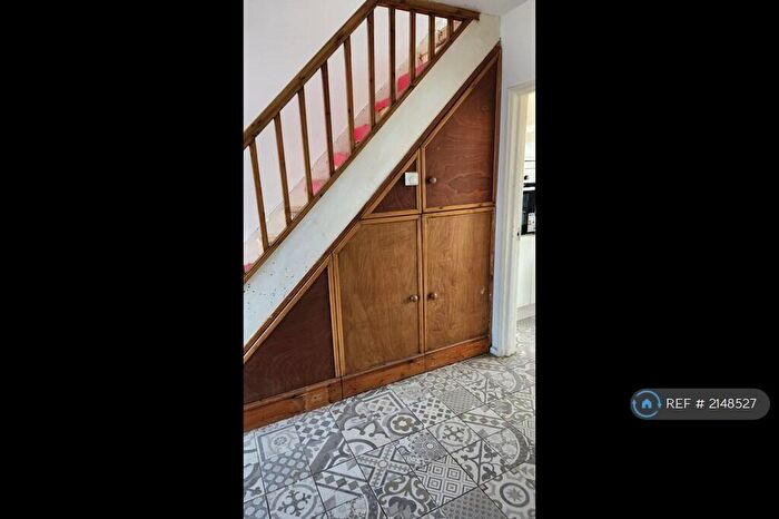 3 Bedroom Terraced House To Rent In Felixstowe Road, London, SE2