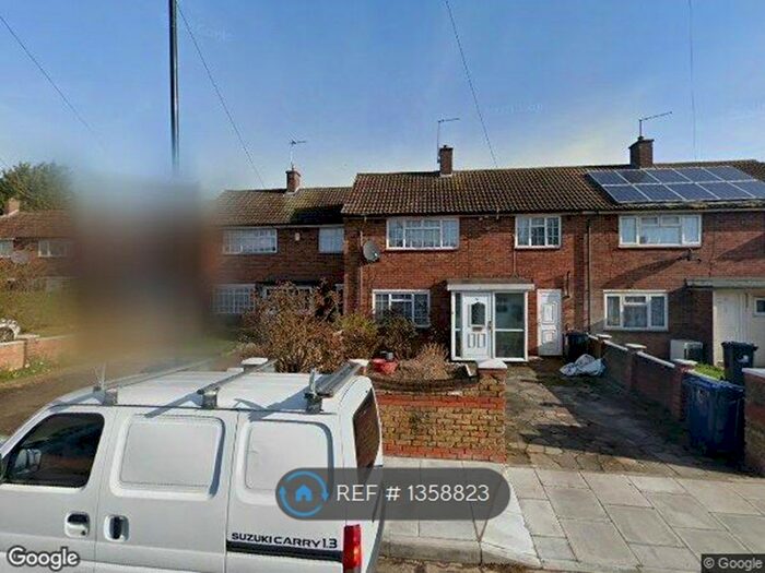 Studio To Rent In Kempton Avenue, Northolt, UB5