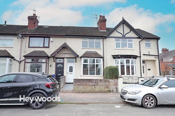 3 Bedroom Town House To Rent In Westwood Road, Newcastle-Under-Lyme, Staffordshire, ST5