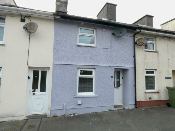 2 Bedroom Terraced House To Rent In Tre Ddafydd, Penygroes, Caernarfon, LL54