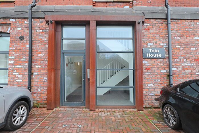 1 Bedroom Flat To Rent In Toto House, Bolton, BL2
