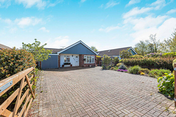 3 Bedroom Detached Bungalow For Sale In Crafts End, Chilton, OX11