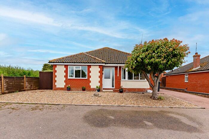 3 Bedroom Detached Bungalow For Sale In Lancaster Rise, Mundesley, NR11