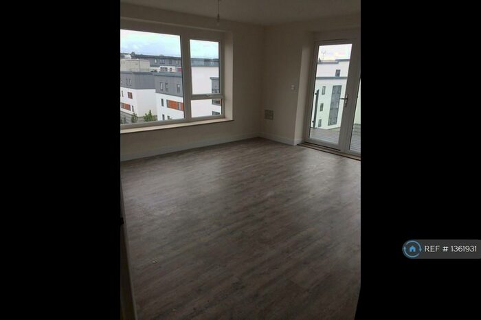 1 Bedroom Flat To Rent In The Broadwalk, Gillingham, ME7