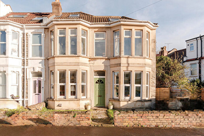 3 Bedroom End Of Terrace House For Sale In Thornleigh Road, Bishopston, Bristol, BS7