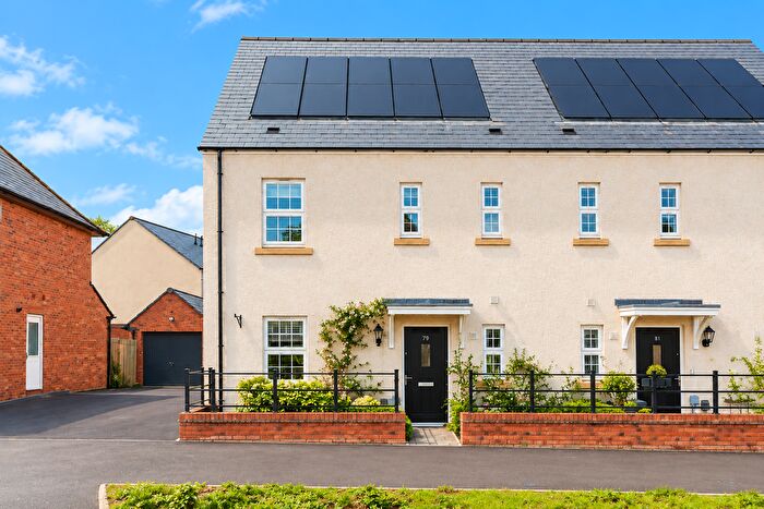 3 Bedroom Semi Detached House For Sale In Dart Avenue, Exeter, EX2