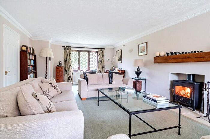 5 Bedroom Detached House For Sale In Tudor Close, Pulborough, W Sussex, RH20