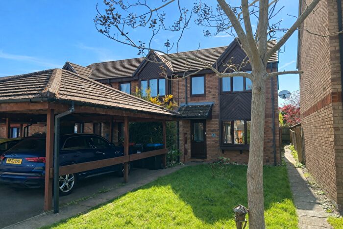 3 Bedroom House To Rent In Kaplan Close, MK5