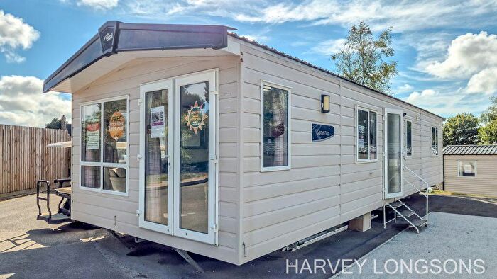 2 Bedroom Park Home For Sale In Hedley Wood Holiday Park, EX22