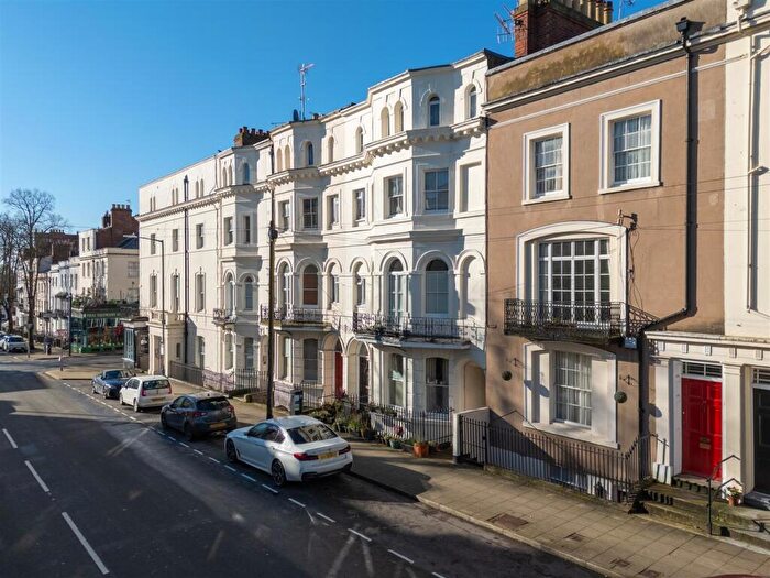2 Bedroom Flat For Sale In Portland Street, Leamington Spa, CV32