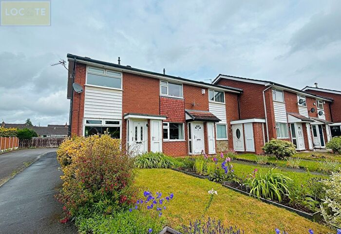 2 Bedroom End Of Terrace House To Rent In Rossett Drive, Davyhulme, M41