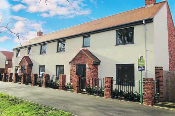 4 Bedroom House To Rent In Longhorn Way, Waterlooville, Hampshire, PO7