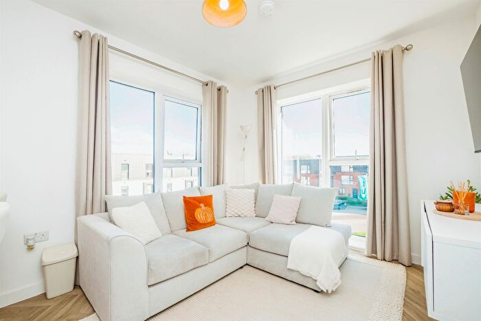 2 Bedroom Flat For Sale In Dol Glaswg, Capel Llanilltern, Cardiff, CF5