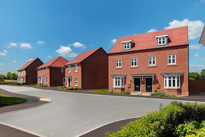 3 Bedroom End Of Terrace House For Sale In Northampton Road, Wellingborough, Northamptonshire, NN8