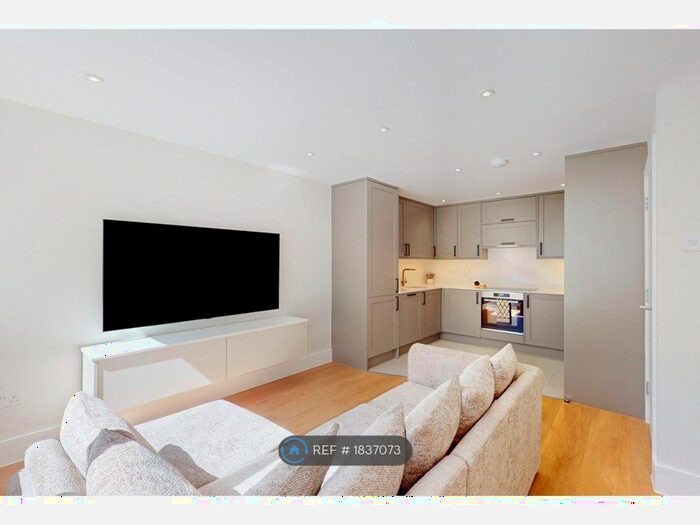 4 Bedroom Maisonette To Rent In Harney Court, London, SE14