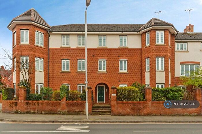 2 Bedroom Flat To Rent In Nell Lane, Chorlton, Manchester, M21