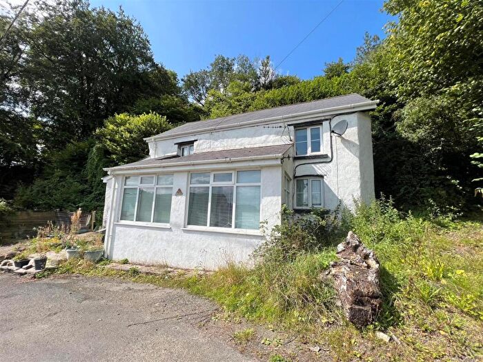 2 Bedroom Detached House For Sale In Station Hill, Swimbridge, Barnstaple, EX32