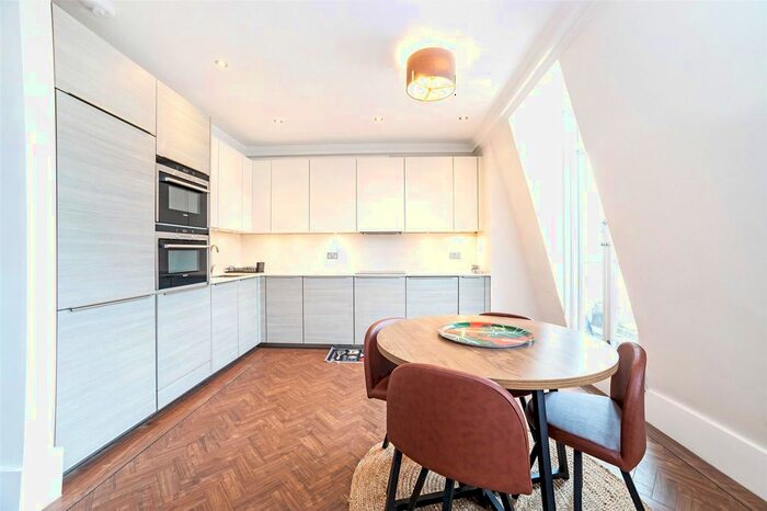 2 Bedroom Flat To Rent In Great Portland Street, London, W1W