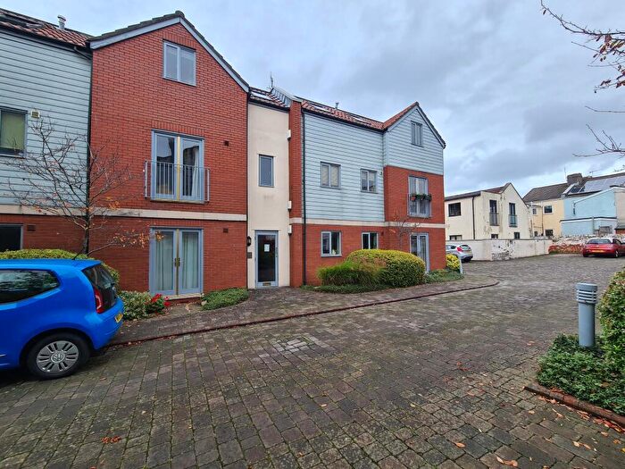 2 Bedroom Flat To Rent In Myrtle Court, Southville, Bristol, BS3