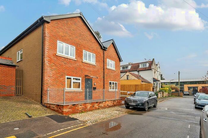 Apartment To Rent In High Wycombe, Bucks, HP13