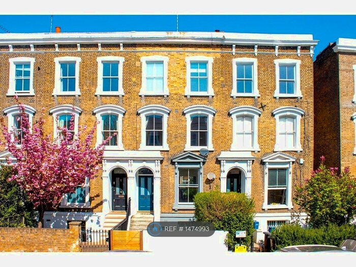2 Bedroom Maisonette To Rent In Victoria Park Road, London, E9