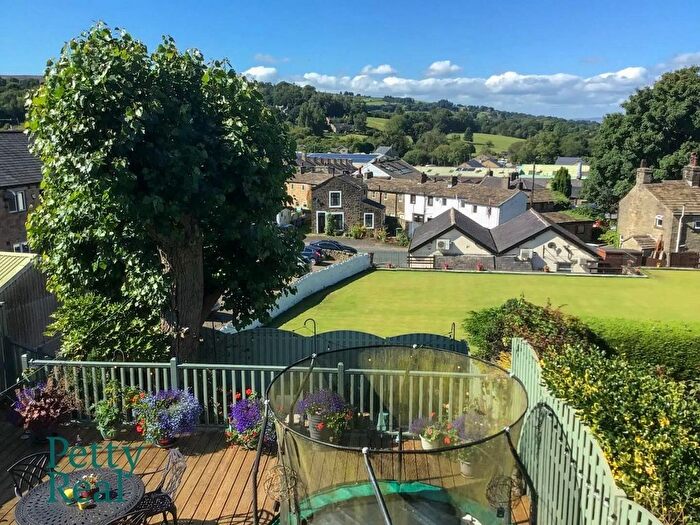 3 Bedroom Semi-Detached House For Sale In Causeway, Foulridge, Colne, BB8