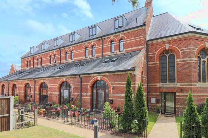 1 Bedroom Flat To Rent In Chartham, CT4