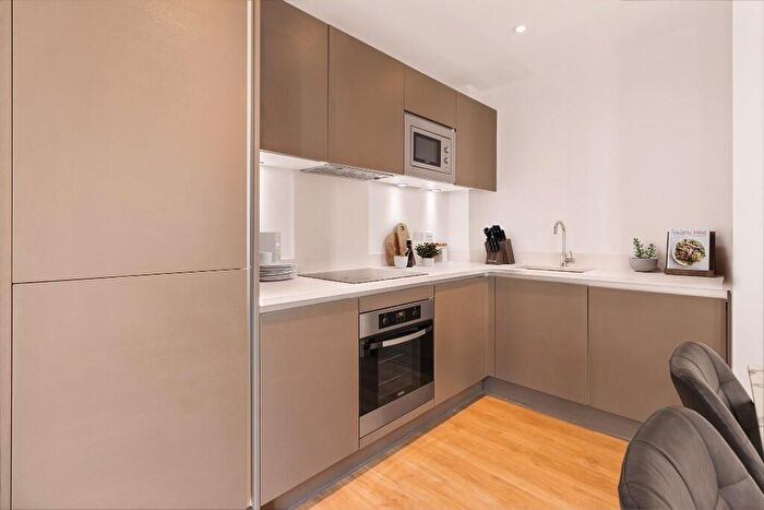 2 Bedroom Apartment To Rent In Station Road, London, SE13