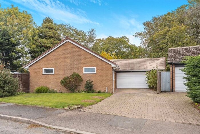 3 Bedroom Detached Bungalow For Sale In The Paddock, Lower Boddington, Daventry, NN11