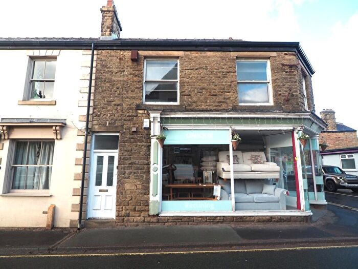1 Bedroom Apartment To Rent In High Street, Chapel-en-le-Frith, SK23